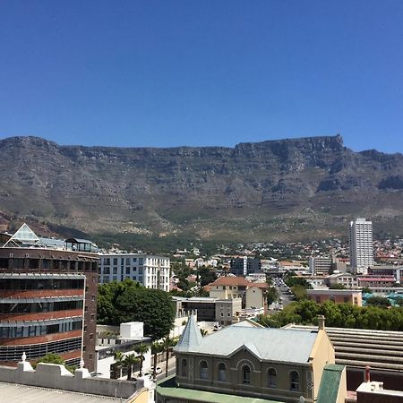 Urban Oasis At Perspectives Apartment Cape Town Room photo