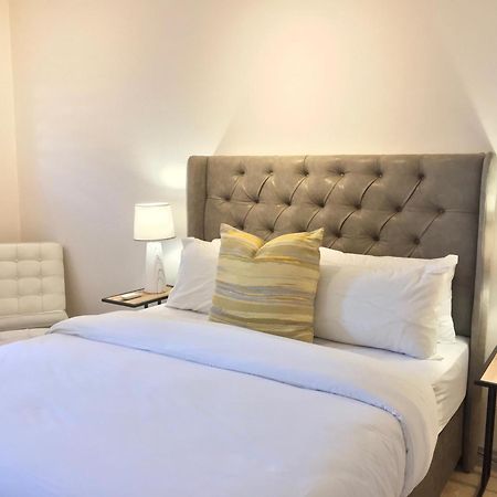 Urban Oasis At Perspectives Apartment Cape Town Room photo