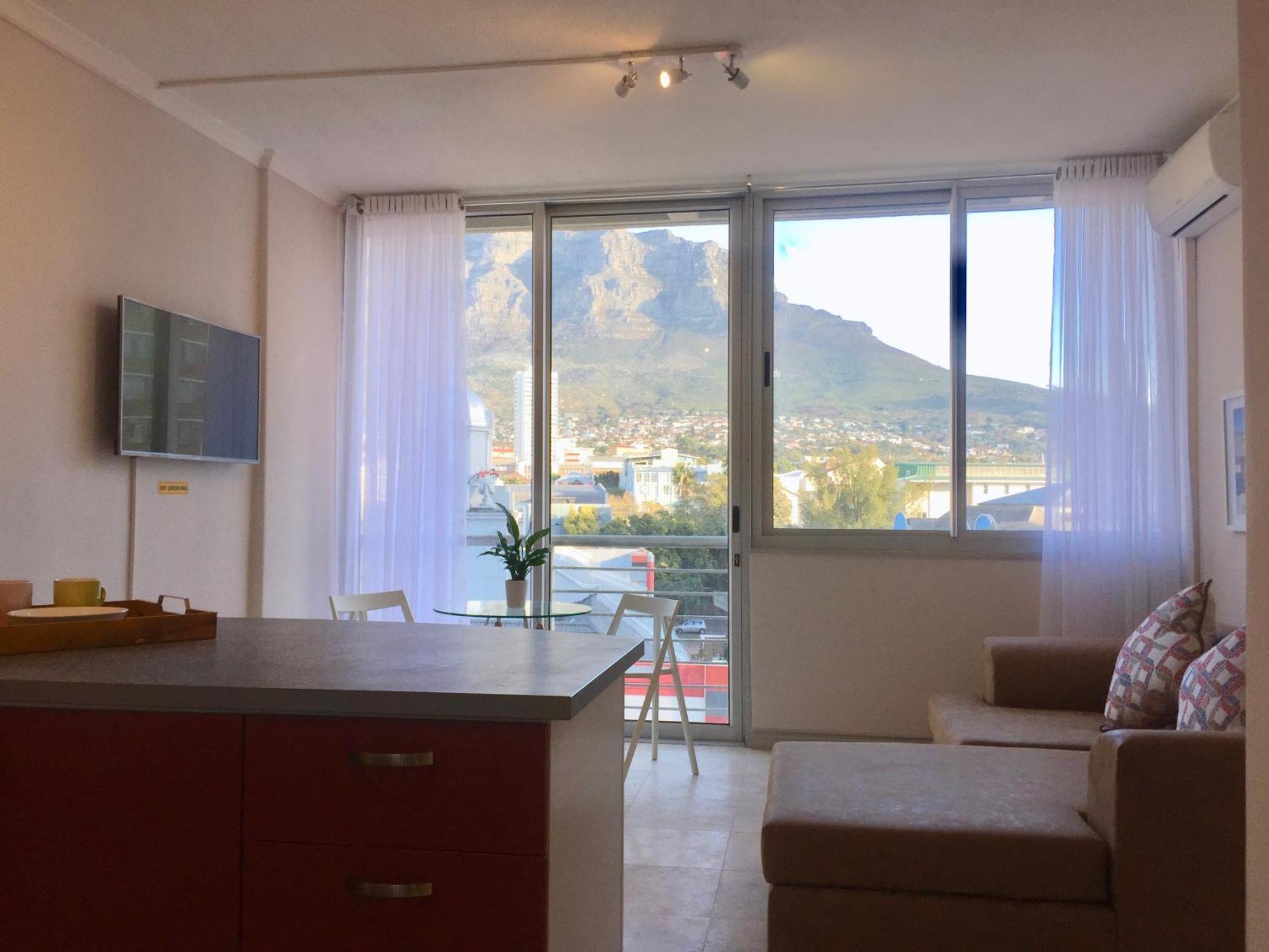 Urban Oasis At Perspectives Apartment Cape Town Room photo