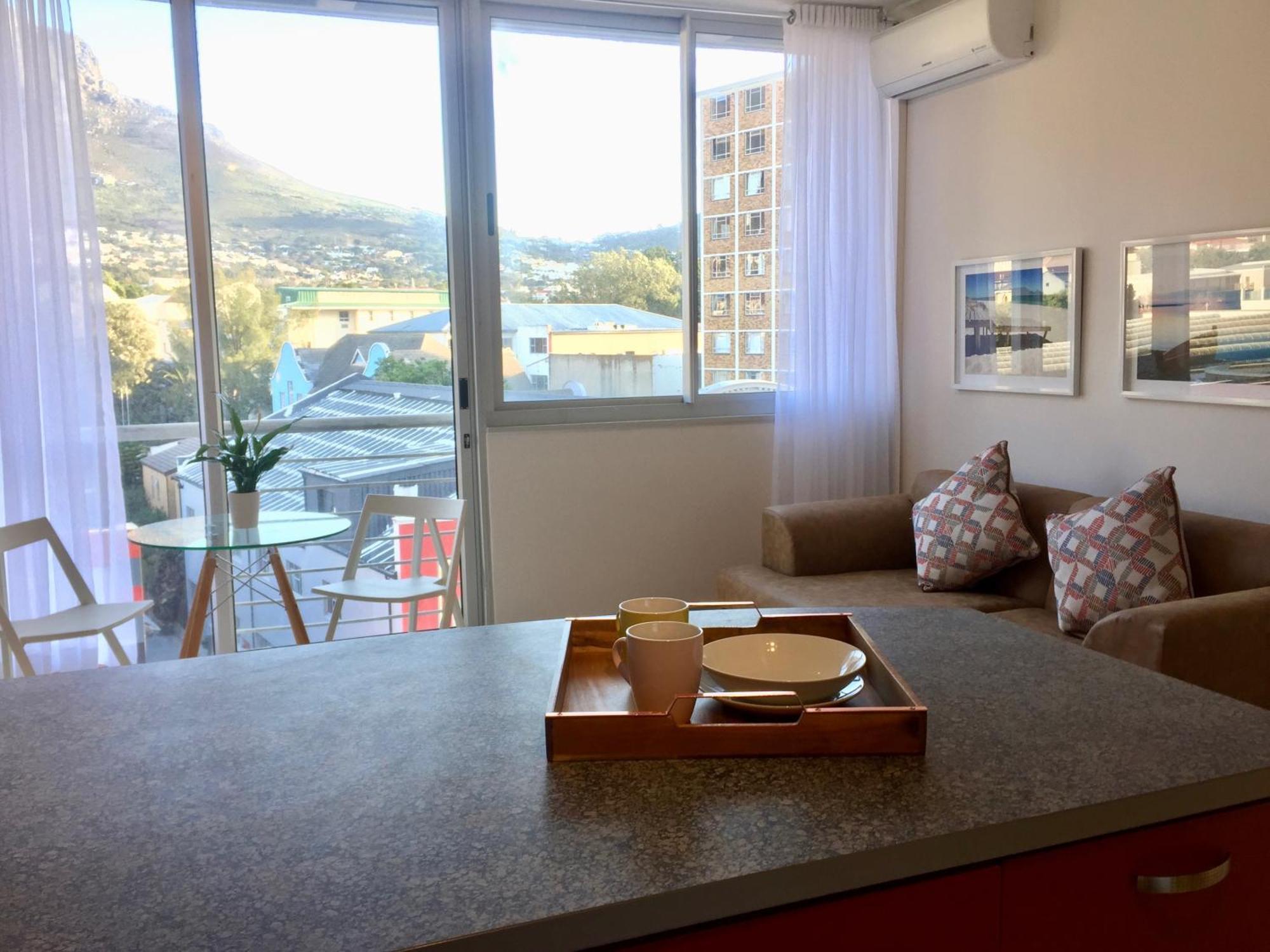 Urban Oasis At Perspectives Apartment Cape Town Room photo
